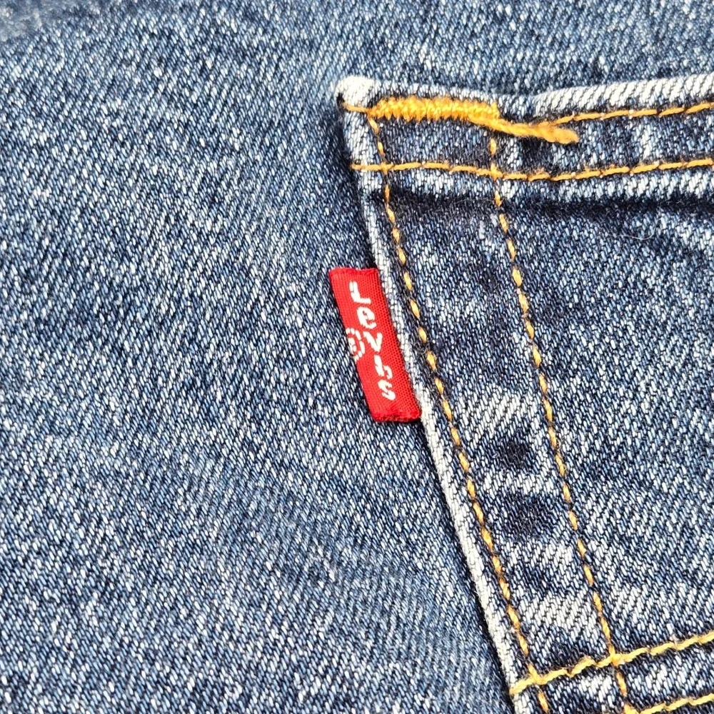 Levi's 505 Regular‎ Fit Straight Leg Jeans 34x30 (Measures 34x29.5) Medium Wash